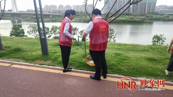 工行周口分行开展垃圾分类主题活动