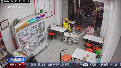 【央视关注河南柘城】小店夫妻备餐忙 外卖小哥接力带娃