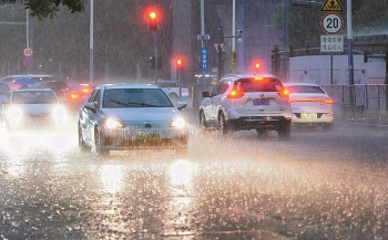 郑州市区多个路段因积水临时管制，注意绕行！