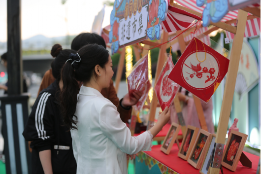 信阳市浉河区：“青”注活力“城”就未来