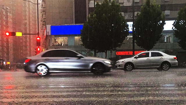 郑州今天傍晚到夜里有短时阵雨、雷阵雨