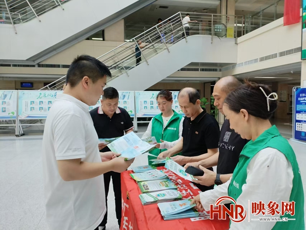 睢阳区垃圾分类办公室开展“垃圾分类进医院 绿色宣传共携手”宣传活动