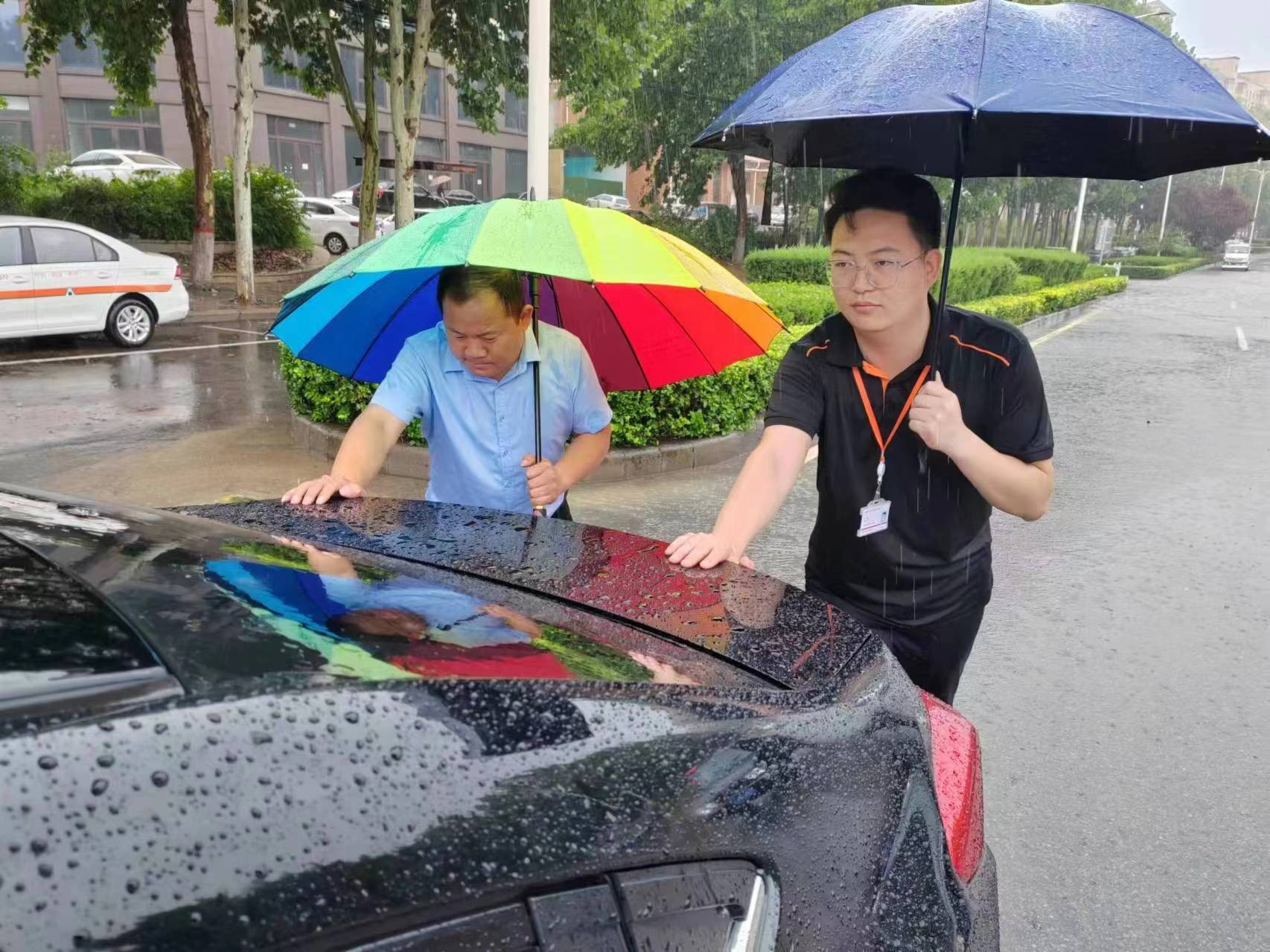 大雨无情，平安有爱  平安产险郑州中支暖心服务获好评