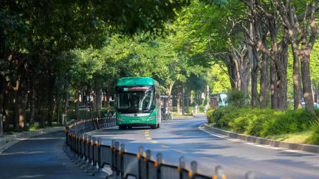 8月12日起 郑州新开2条优化调整8条公交线路