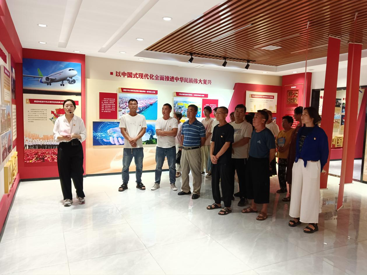 红色研学之旅 汲取奋进力量