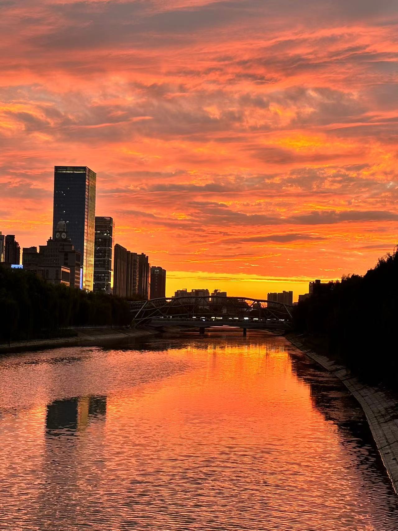 绝美晚霞 彩虹!郑州city不city呀?