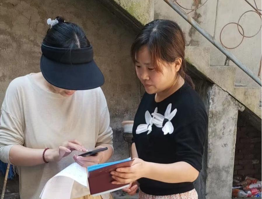 金秋助学序幕开 乡村振兴新希望