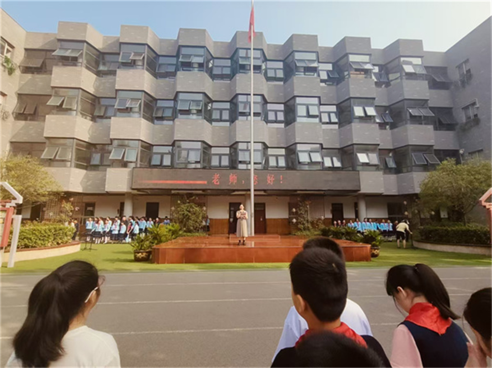 郑州市管城区工人第二新村小学开展“工匠精神——师者如光”主题宣讲活动