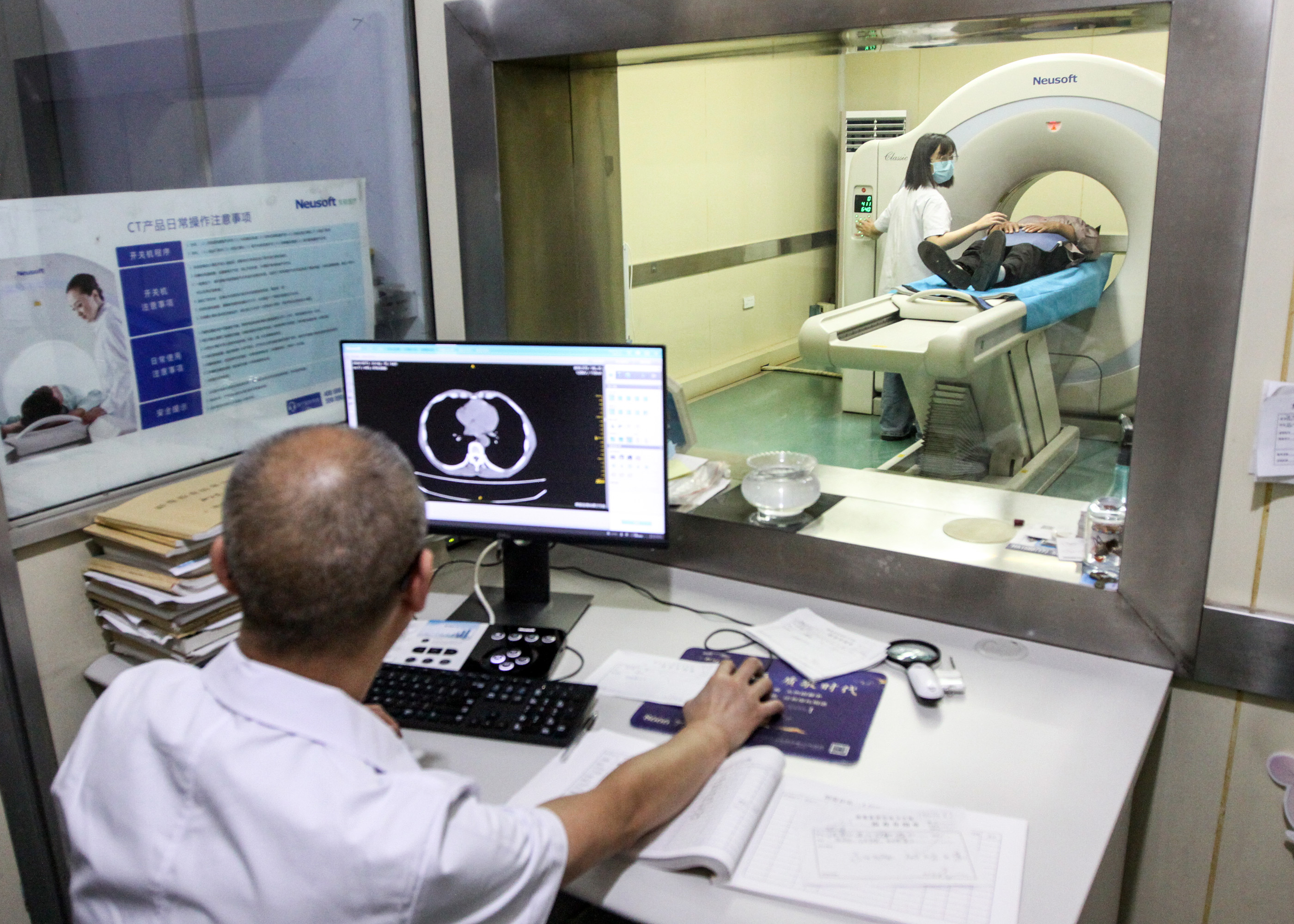 博爱县已完成65岁以上老年人肺部ct健康检查18442人,对其中需复诊治疗