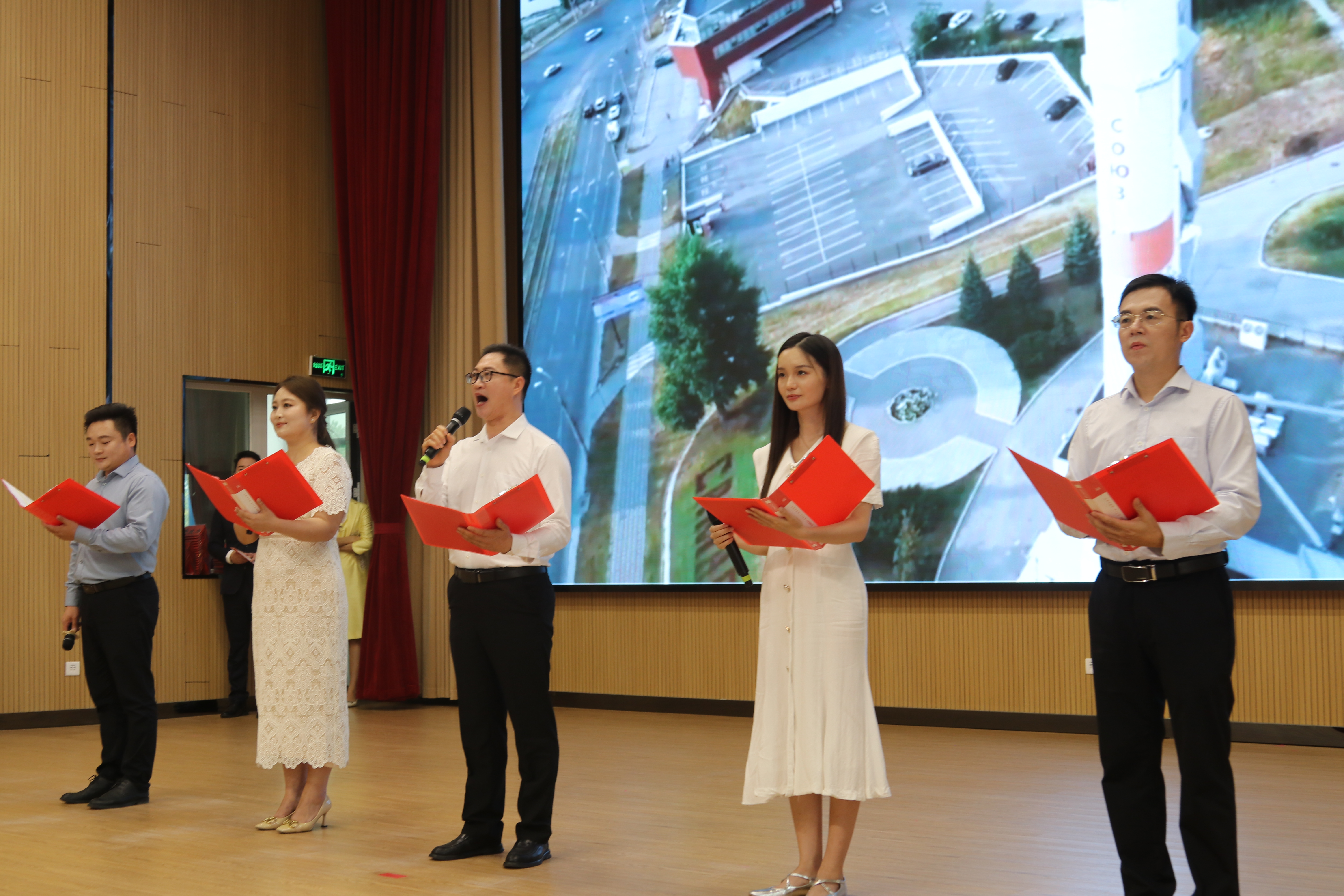 中牟县举办迎中秋·庆国庆诗词朗诵会