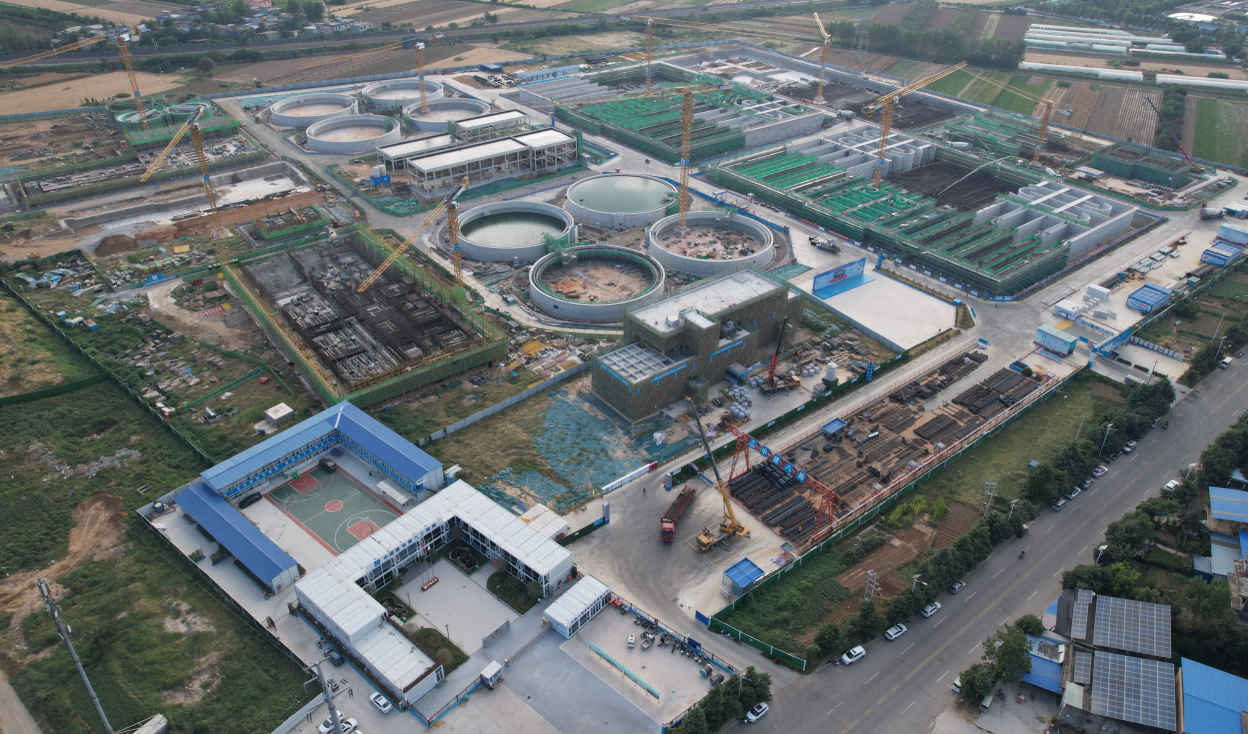 中秋不“打烊”，建设不停歇