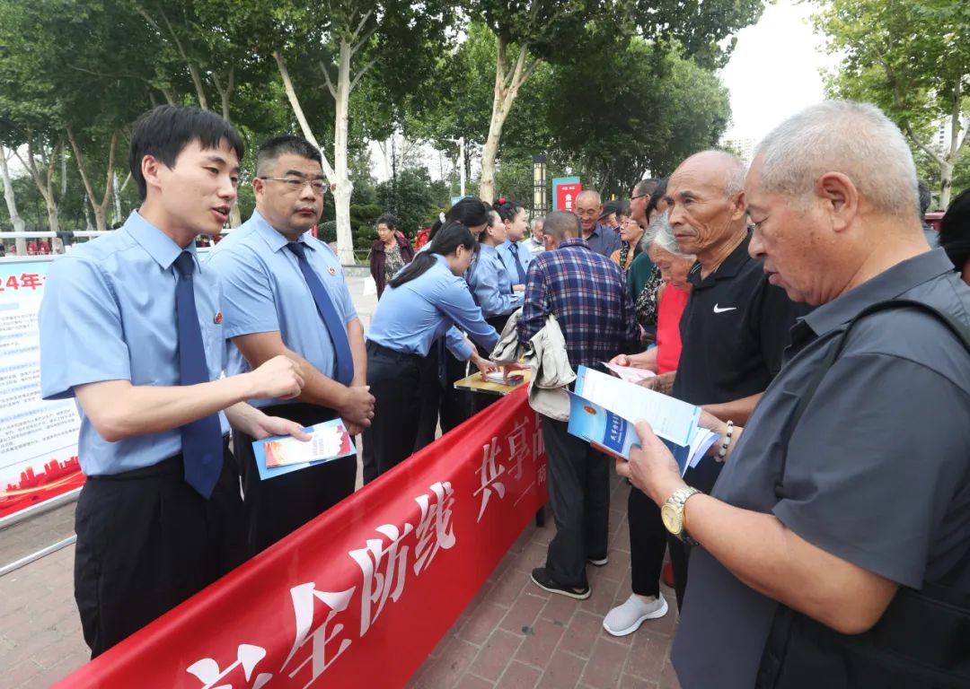 商丘市检察院多部门联动开展“质量月”宣传活动