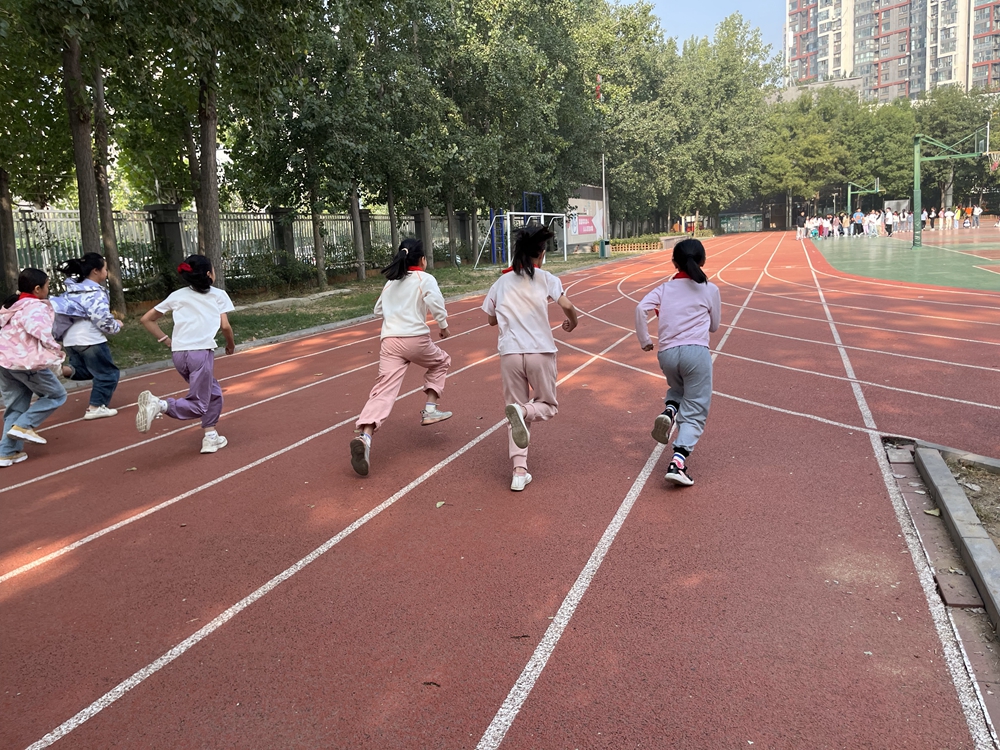 奔跑吧少年!郑州腾飞路七里河小学学生体质测试活动圆满结束