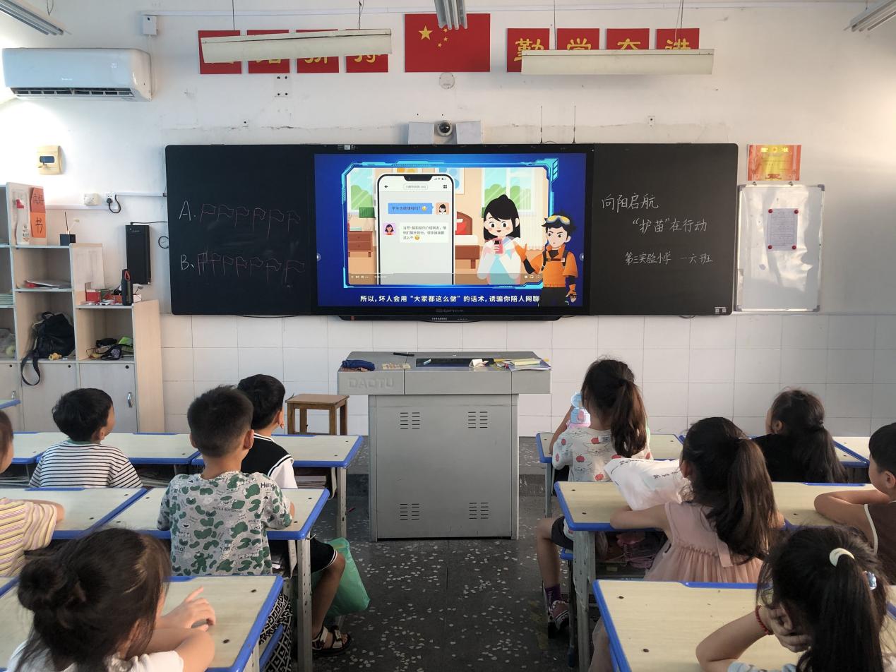 温县：倾心“护苗”助成长