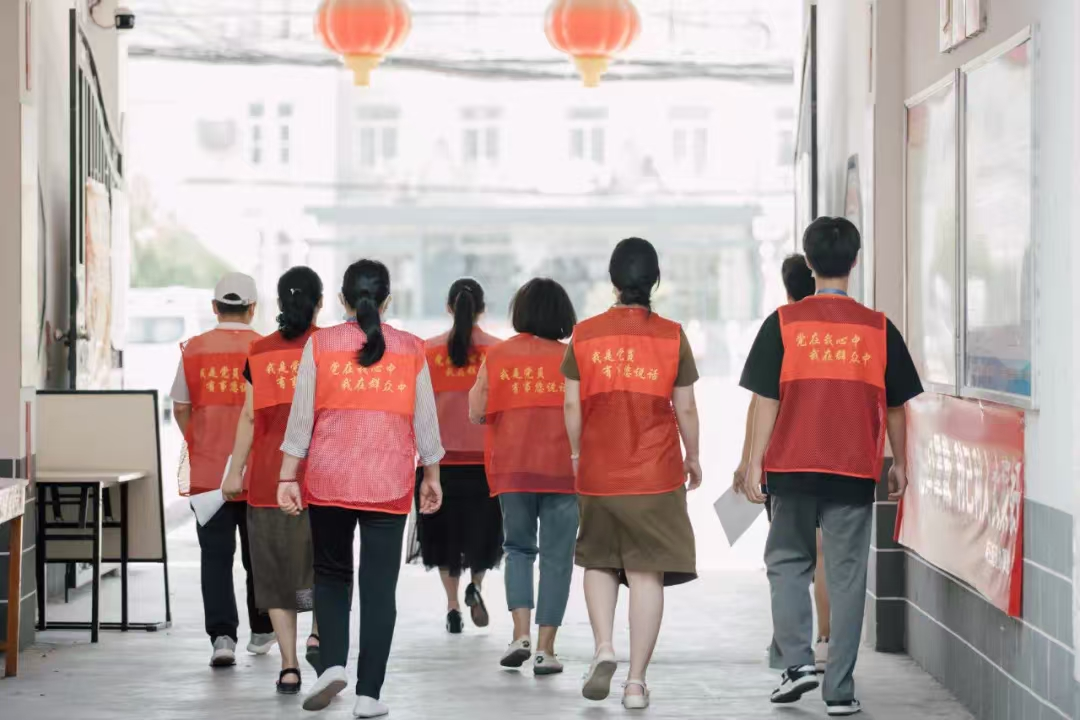 微光聚力，网格情深 —— 邻里矛盾“灭火器”，微网格员在行动！