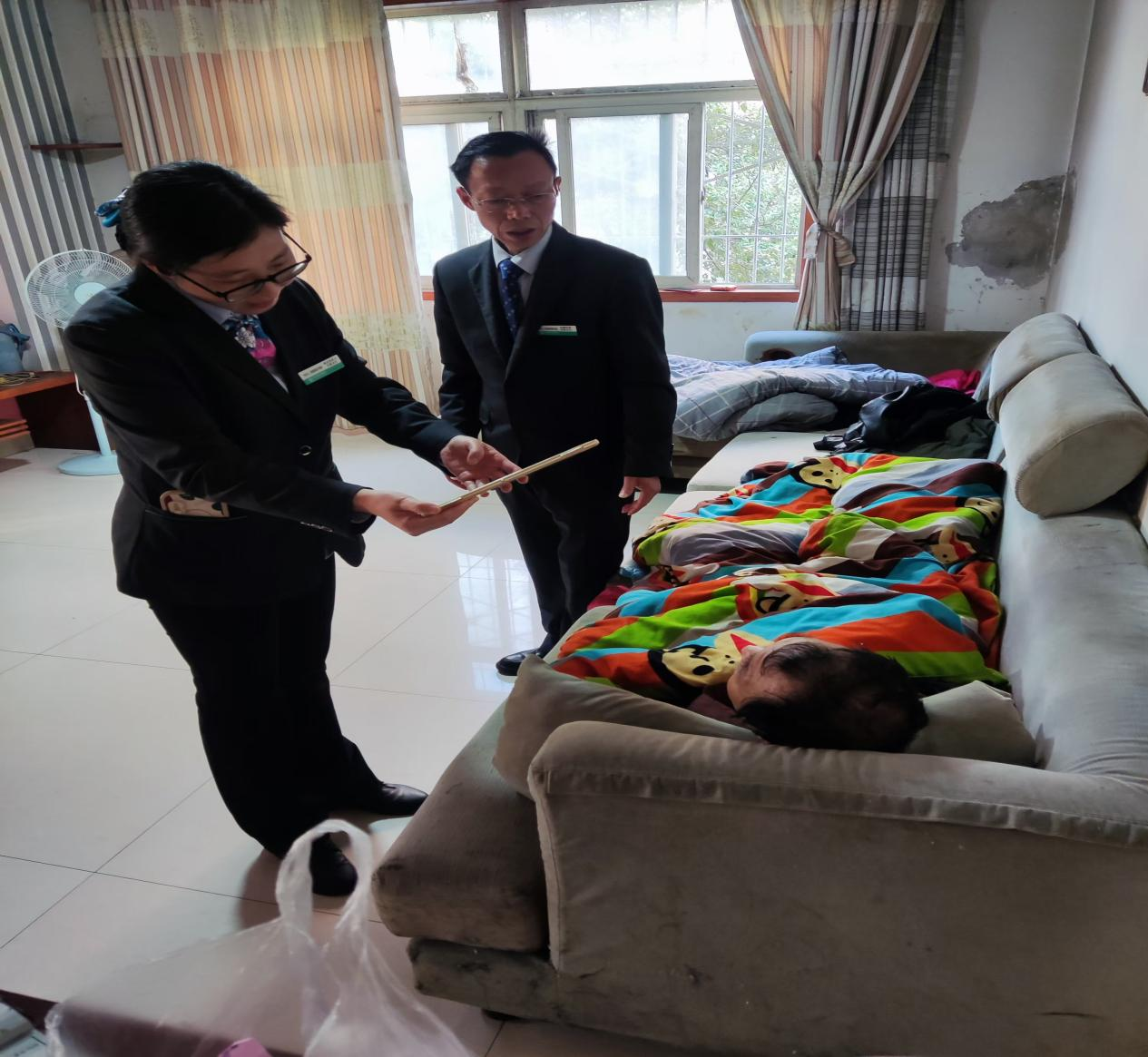 农行平桥支行：上门服务有速度，为民服务显温情