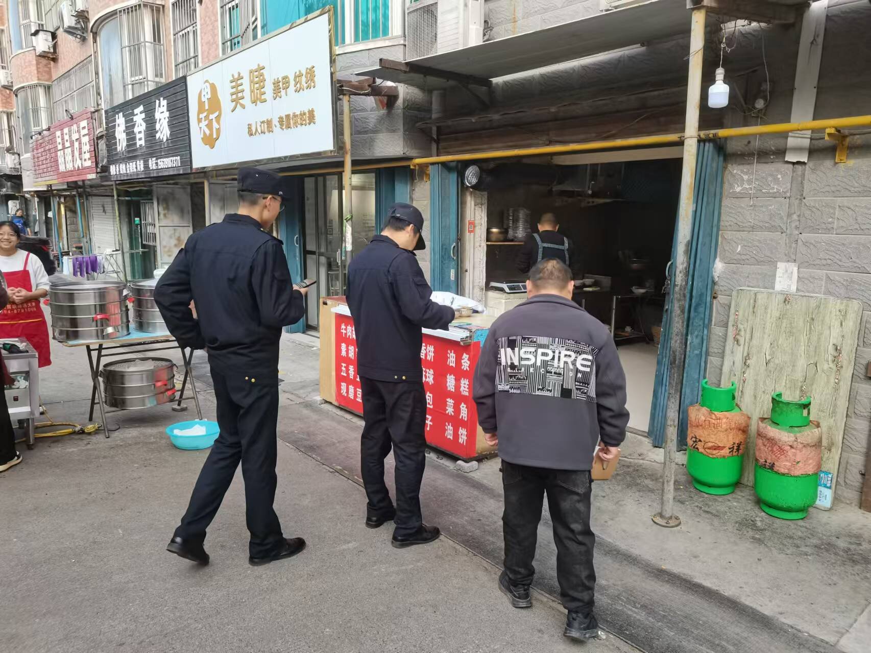 安全检查在行动 共筑民生防火墙