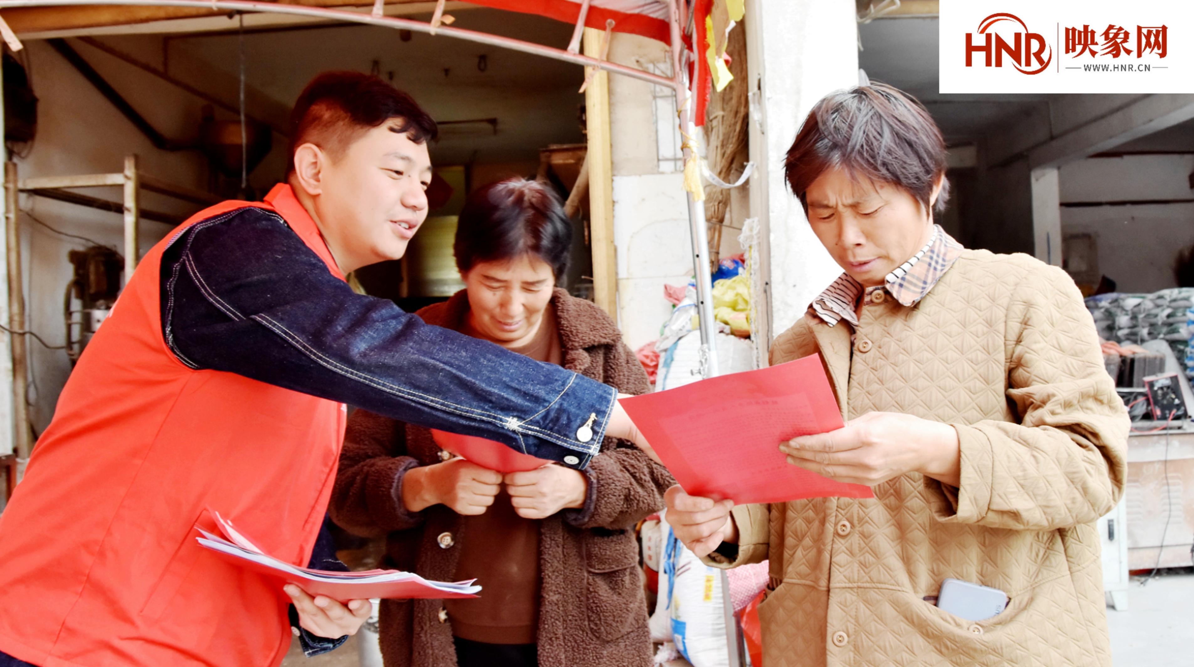 国网平舆县供电公司：走访商户送服务  电力满格解民忧