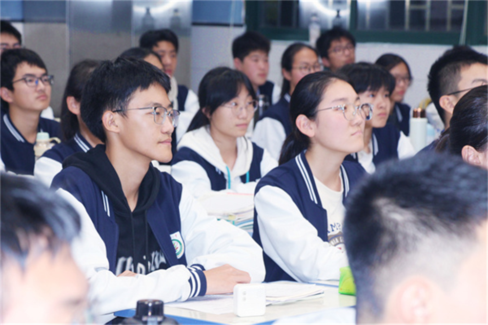 郑州11中举办“预防不良行为及校园欺凌”主题活动