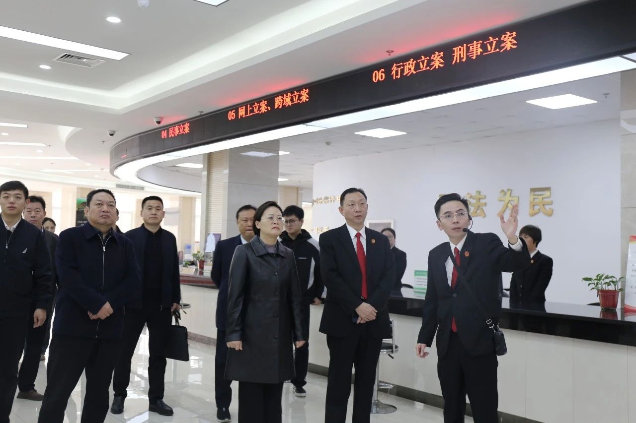 焦作中院：李红芬赴武陟县走访省、市人大代表和市政协委员并召开座谈会