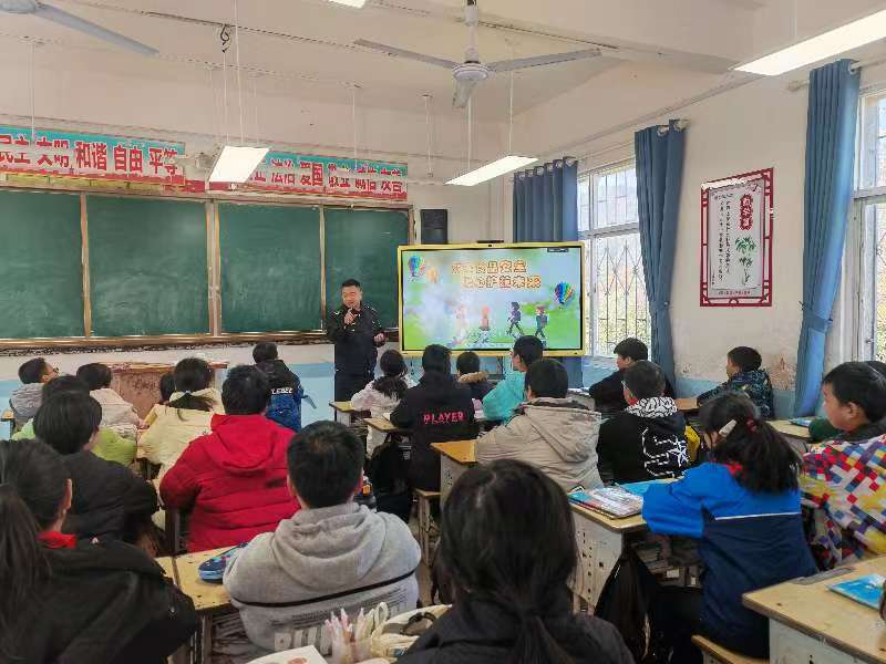 罗山县市场监管局山店市场监管所开展食品安全进校园活动