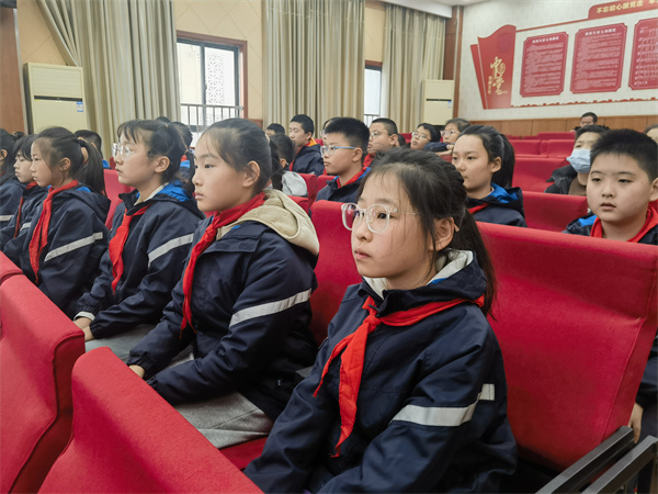 郑州市金水区南阳路第二小学举行科普进校园活动