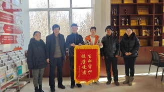 暖心！河南2名大学生勇救突发急症患者