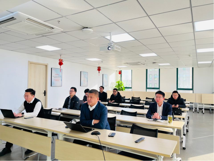 平安产险信阳中支召开冬春及春节期间安全生产专项会议