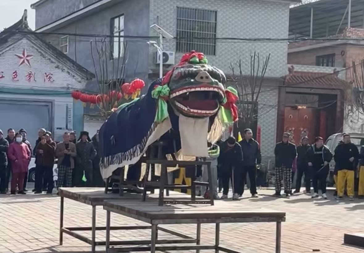 元宵喜乐汇 情暖乡村路