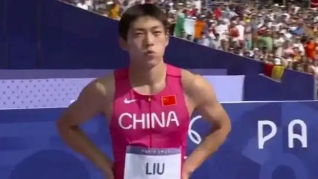 大学生60米栏跑出7.53酷似刘翔 成绩也最接近刘翔
