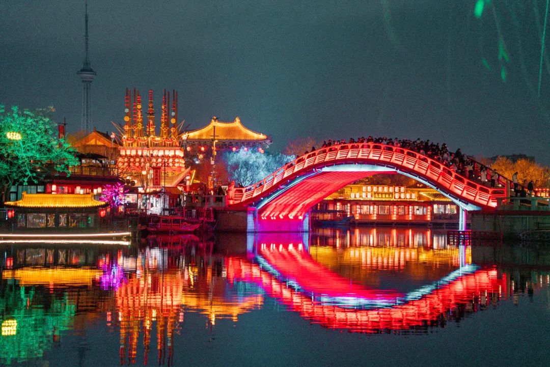 清明上河园：百万花灯璀璨不落幕  邀你共赴千年灯火之约！
