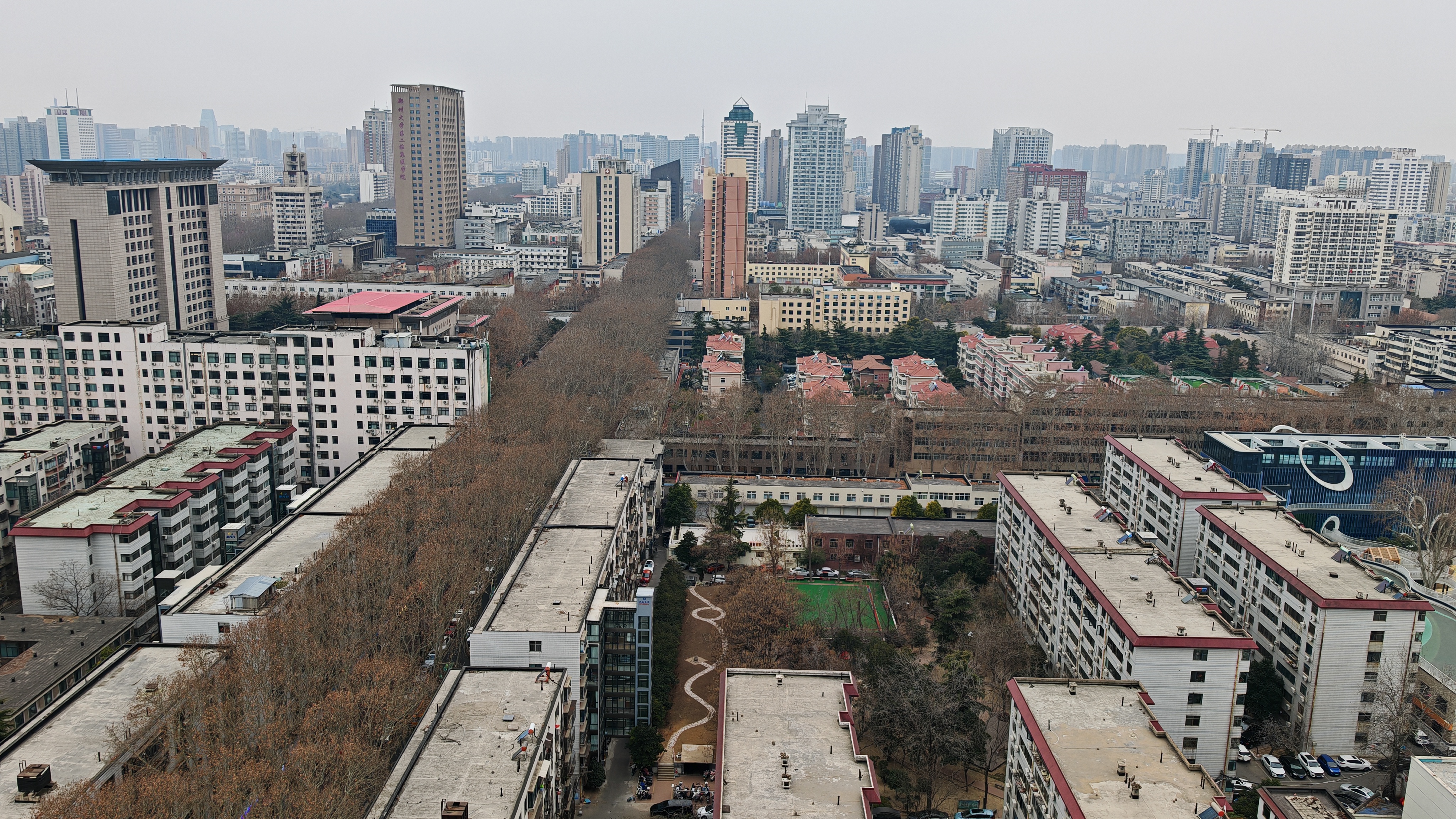 郑州开始下雪啦！今天河南大部有雨雪