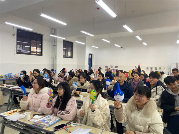郑州市二七区陇西小学先锋路校区开展劳动教育培训活动
