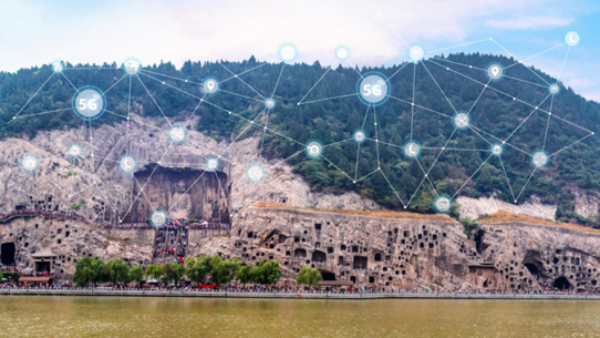 人工智能（AI）技术赋能文旅产业的创新路径与发展策略研究