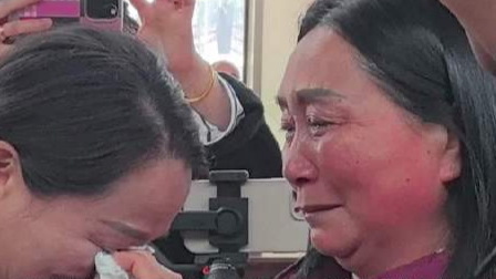 夫妻不相信女儿已死 35年后一家团聚哭成泪人传珍爱网多店突然关闭 红娘大