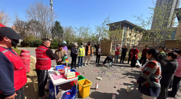 垃圾分类要正确，回收利用变成宝