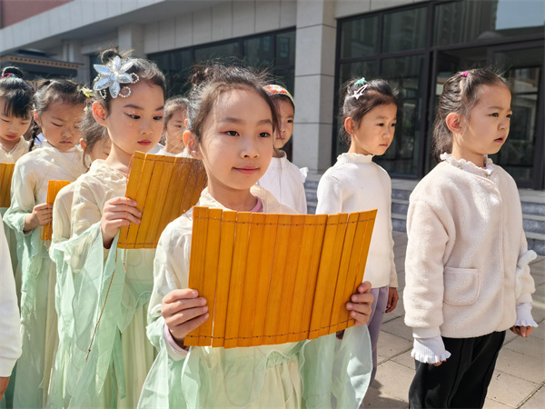 郑州市惠济区东风路小学兴隆校区举办第三届读书节