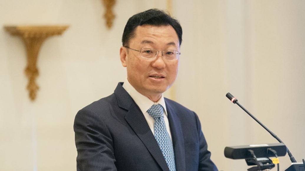 中国驻美大使谢锋引中医理论谈关税战：治病必求于本，不能病急乱投医