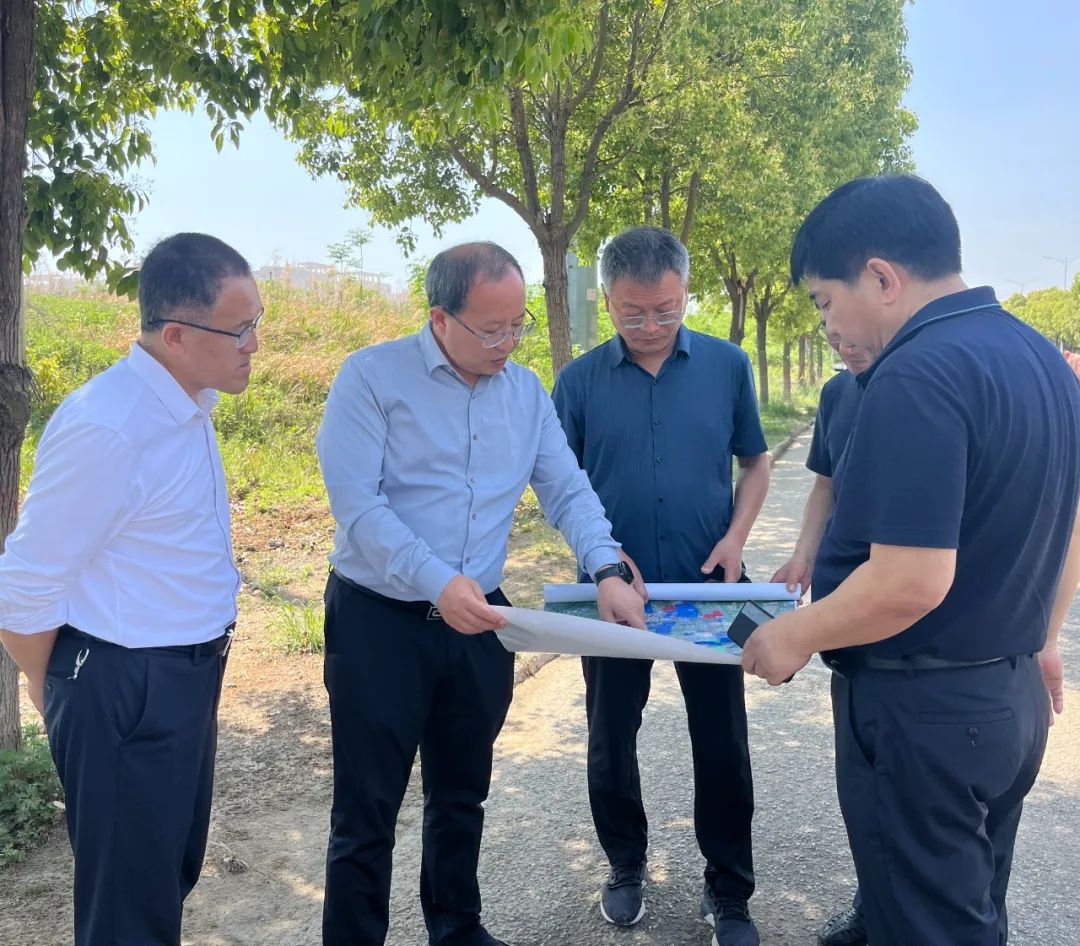 南阳市卧龙区委书记吕志刚赴先进制造业开发区现场办公