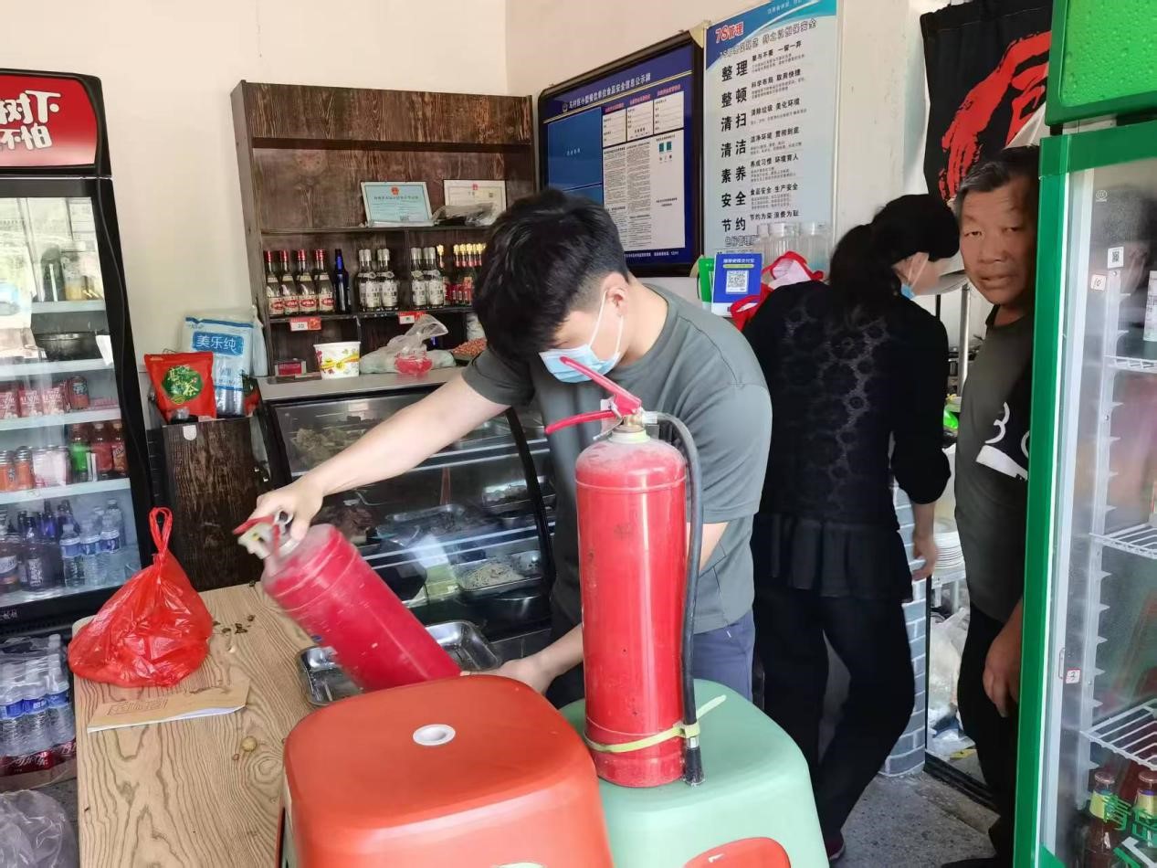 绷紧思想弦 抗稳安全责