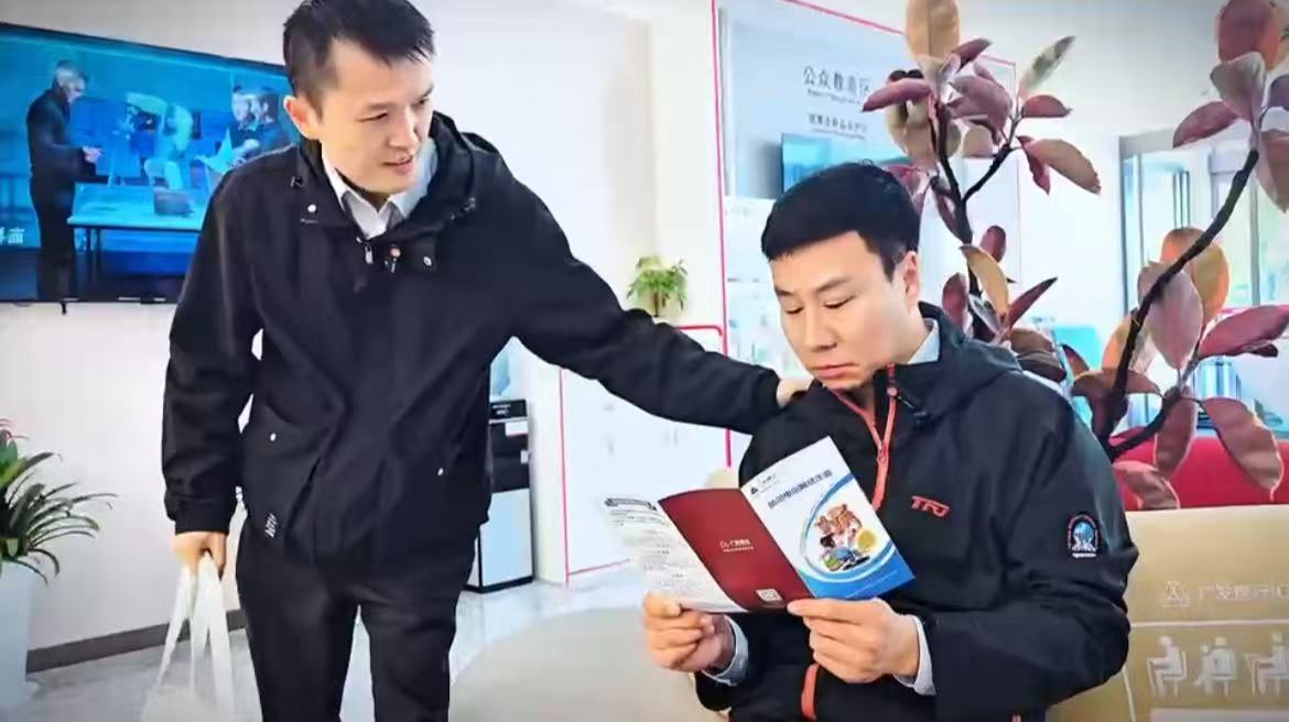 广发银行三门峡分行金融教育宣传：租借银行卡一时贪，法律严惩毁终身