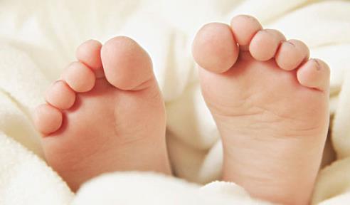 48歲再婚女子懷孕后15分鐘順產(chǎn)，丈夫：孫子比兒子大3歲