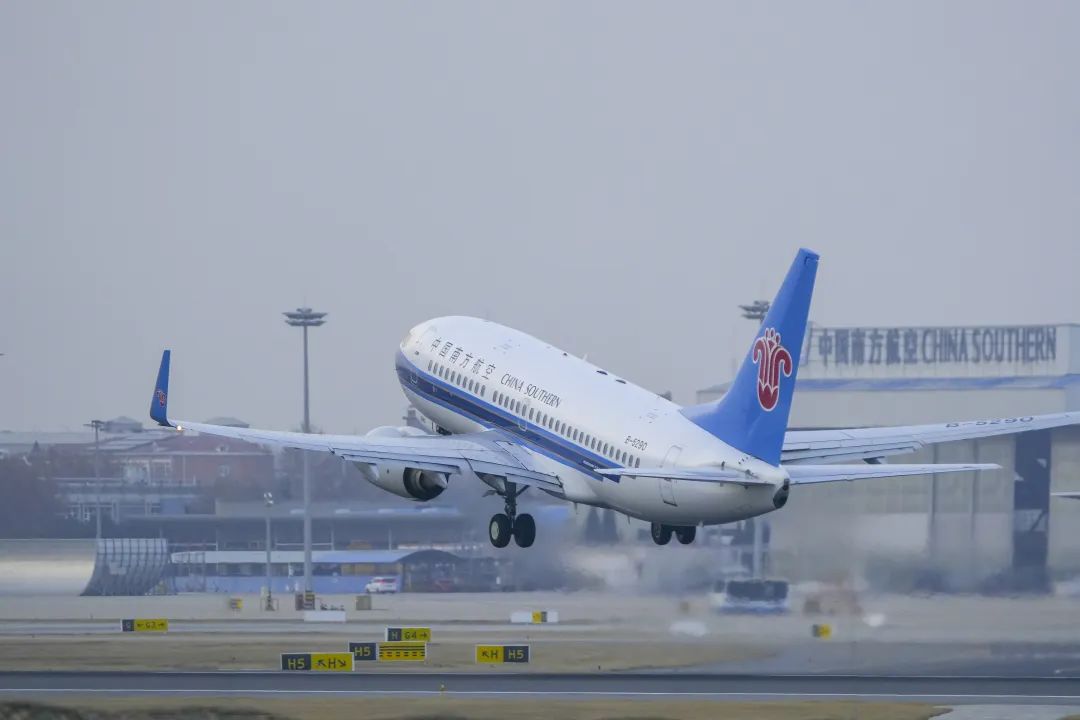 南航6月20日起將增加鄭州至伊寧、哈密、阿勒泰直飛航班