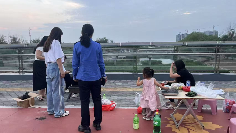 安阳县城市管理局 ：大力开展露天烧烤及餐饮油烟整治工作