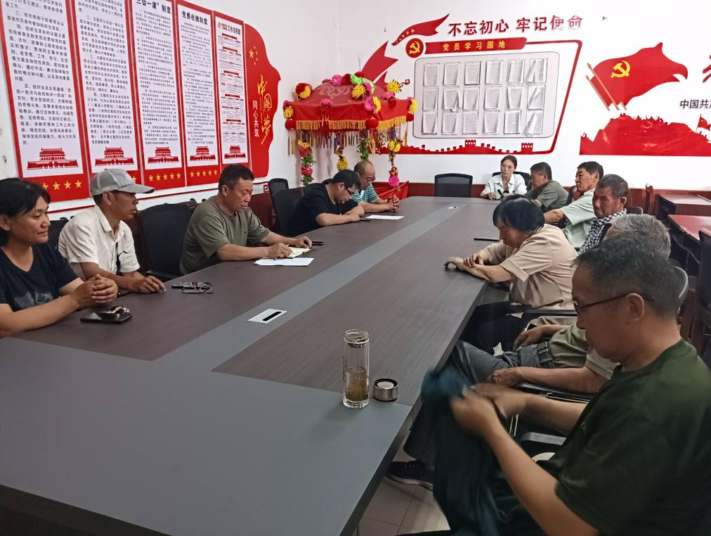 环境整治“干起来” 村庄环境“靓起来”