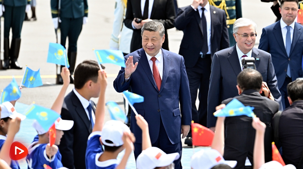 习近平抵达阿斯塔纳出席第二届中国—中亚峰会