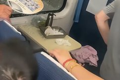 K1373次列車上砸窗男子并未被拘留