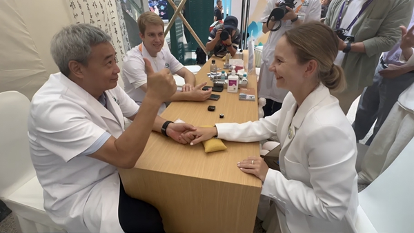 感受中医药独特魅力！宋氏中医诊疗亮相上海合作组织媒体智库峰会