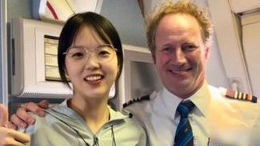 因航班缺少中文播报，中国女孩在欧洲跨国航班上客串空姐