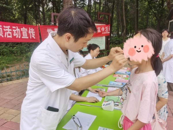 宝丰县妇幼保健院开展“五小”专项义诊活动 筑牢儿童健康防线